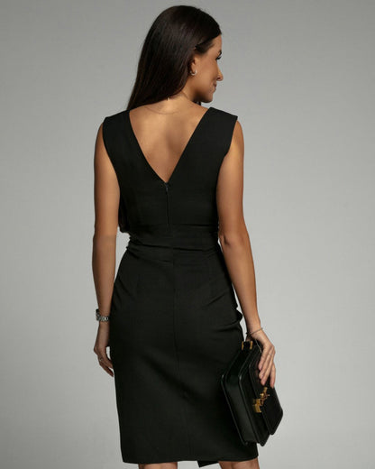 Fresia™ | Fitted Dress with V-Neck and Elegant Split